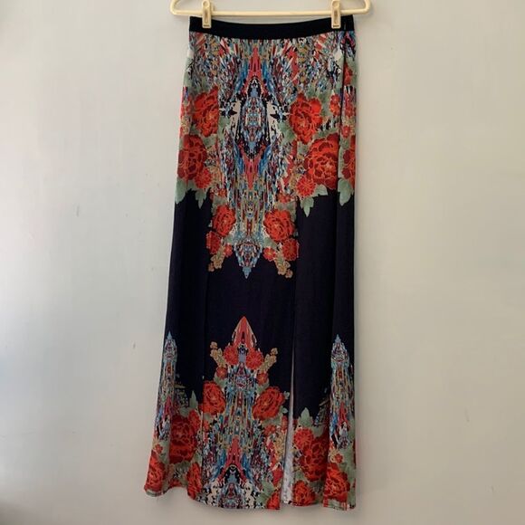Flying Tomato maxi skirt with dramatic front slits and floral design Size M - Picture 1 of 9